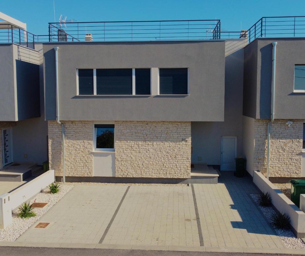 Ferienhaus Luka Zadar Eksteriør bilde